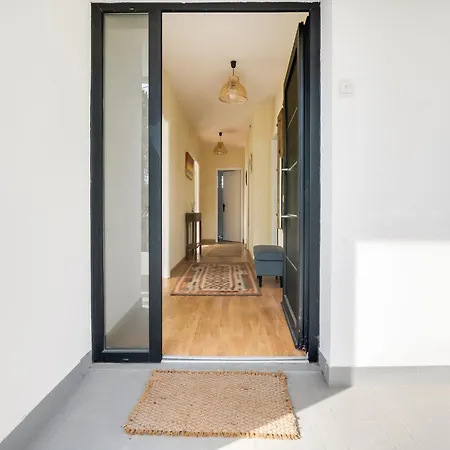 Sunny Near The Sea Semesterbostad *